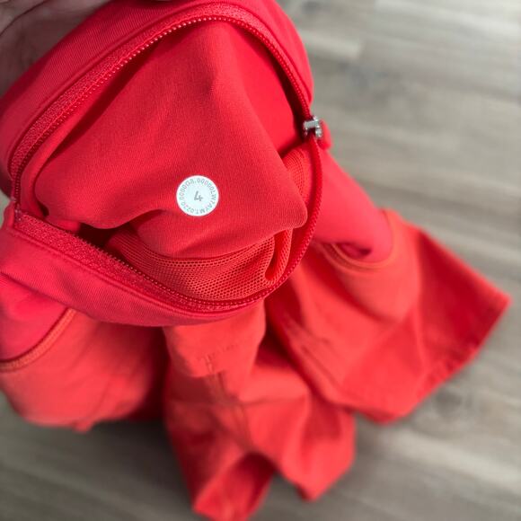 Lululemon Speed Up Short Long 4" Carnation Red Women Size 4 - Picture 2 of 4